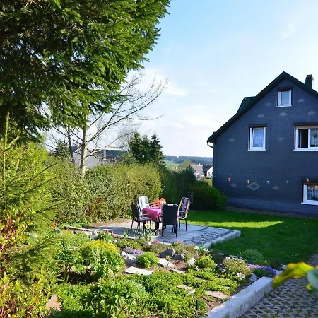 In With Garden Apartment *