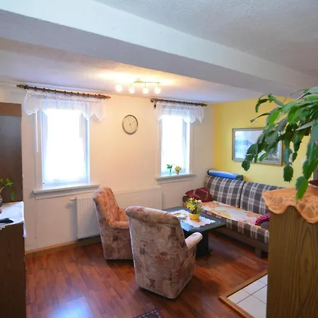 In With Garden Apartment *