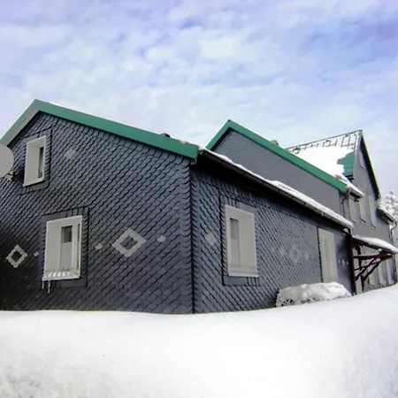 Apartamento Forest Escape With Garden *