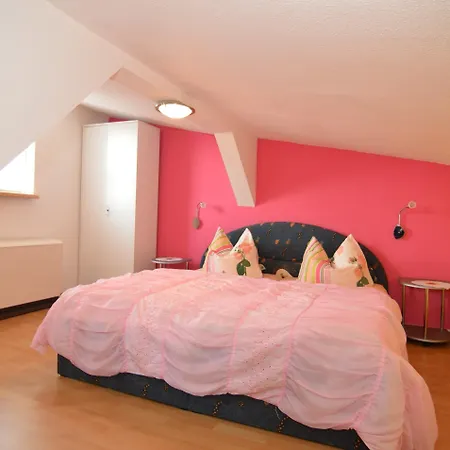 Forest Escape With Garden Apartment Neustadt am Rennsteig