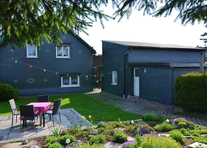 Forest Escape With Garden Daire *