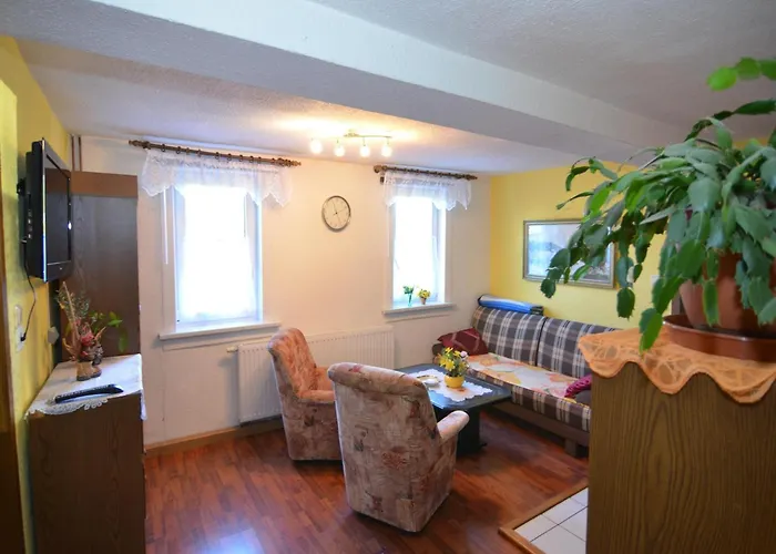 Forest Escape With Garden Daire *