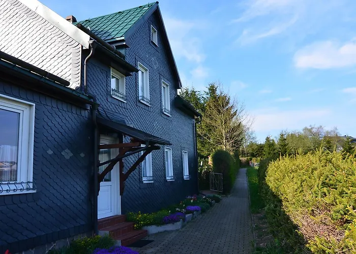 Forest Escape With Garden Daire *